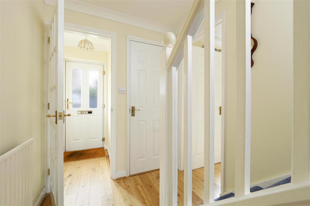 Bell Crescent, Burham photo 3