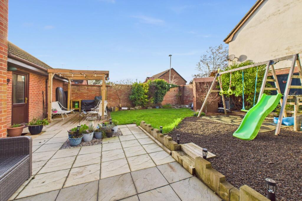 Portesham Way, Poole, Dorset, BH17 photo 4