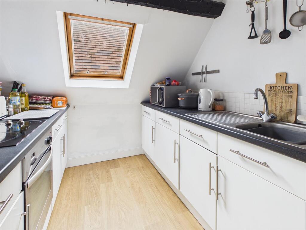 Apartment in Worcester, Worcestershire - More
