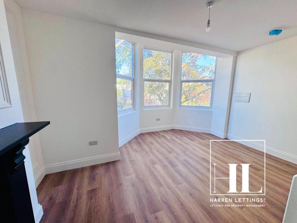 Main image of property: Broadgate, Beeston, Nottingham, NG9