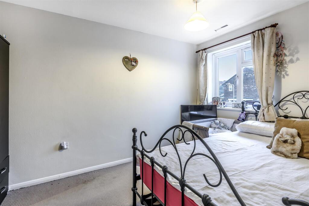 Apartment in Rochester - View 4