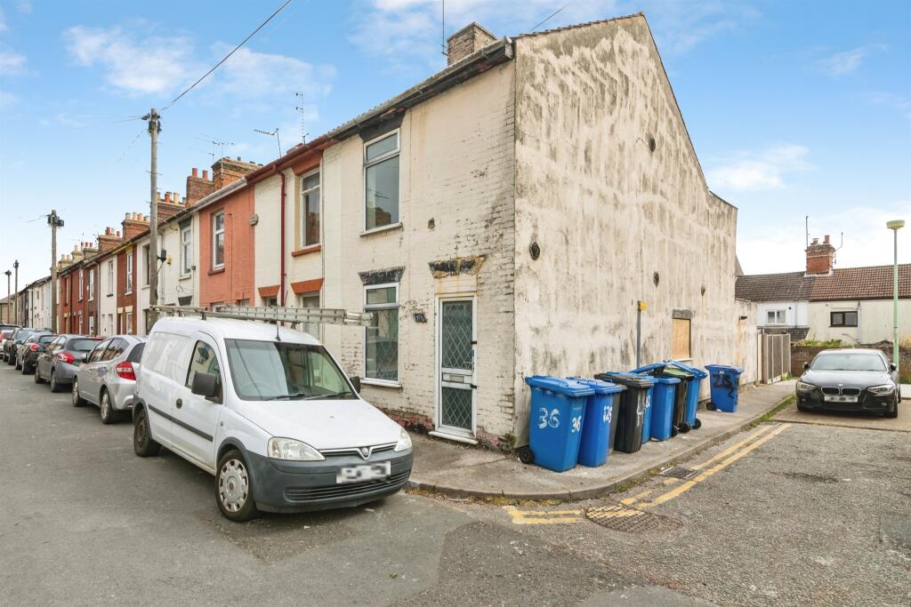 Main image of property: Reeve Street, Lowestoft