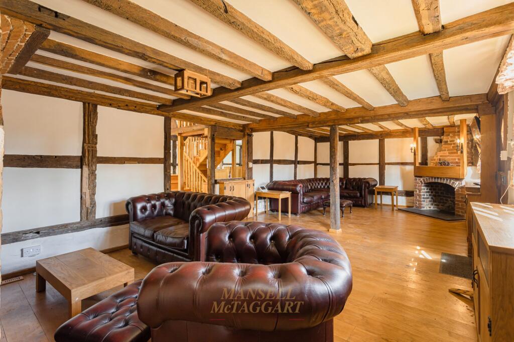 Langley Lane, Ifield, RH11 - View 2