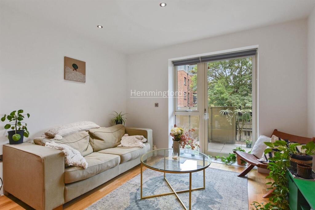 Apartment in London - View 3