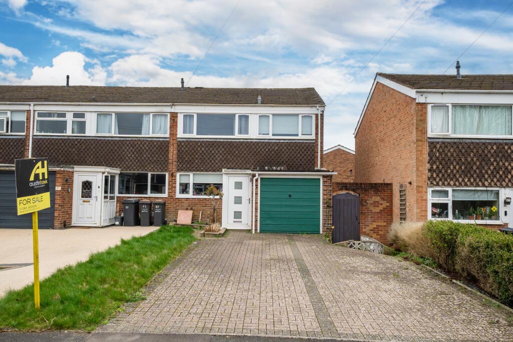 Main image of property: Gallaghers Mead, Andover, SP10 3BP
