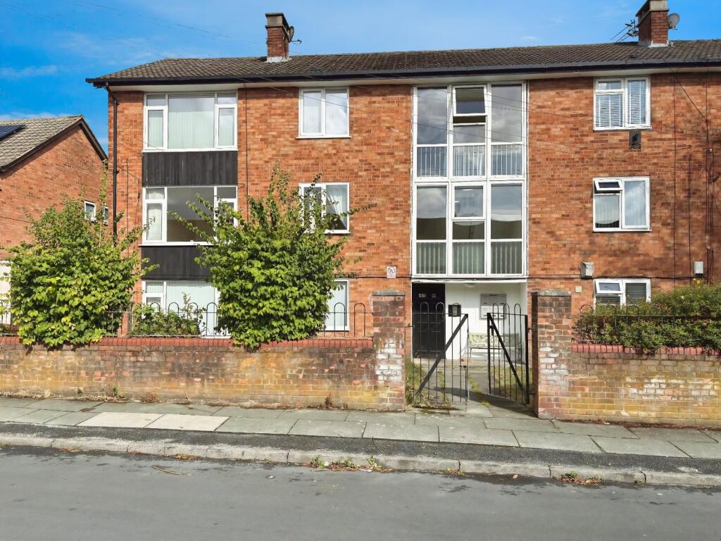 2-bed apartment on Arnhem Road, Liverpool, Merseyside, L36, £45,000