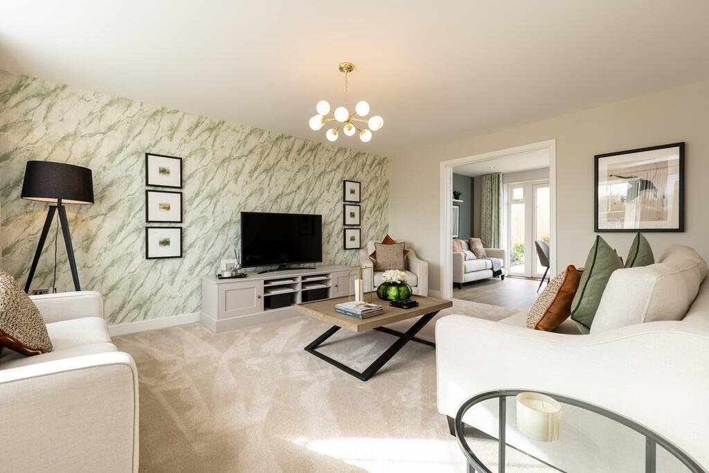 House in Cowbridge, Llanblethian - More