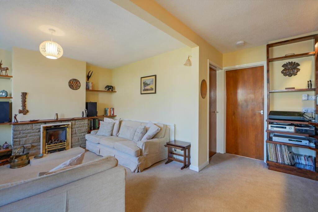 House in Sheffield, South Yorkshire - More