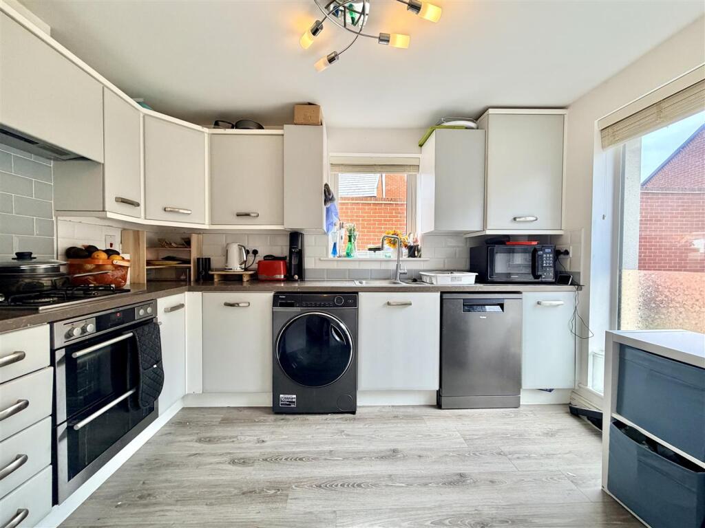 House in Telford, Ketley - View 3