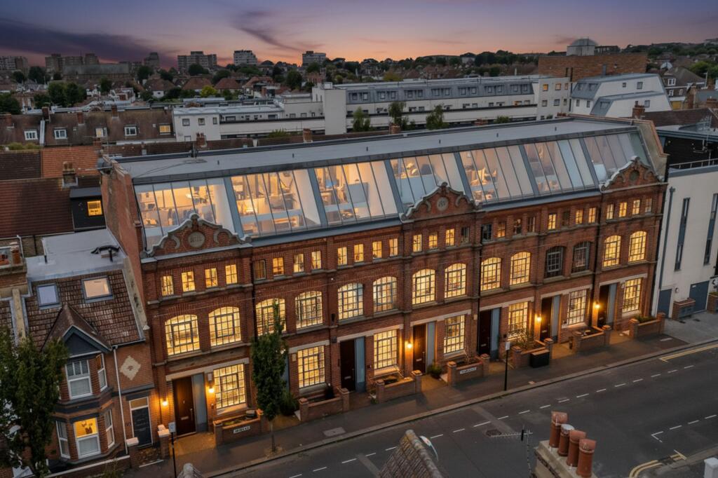 Main image of property: 80 Stoneham Road, Hove, BN3