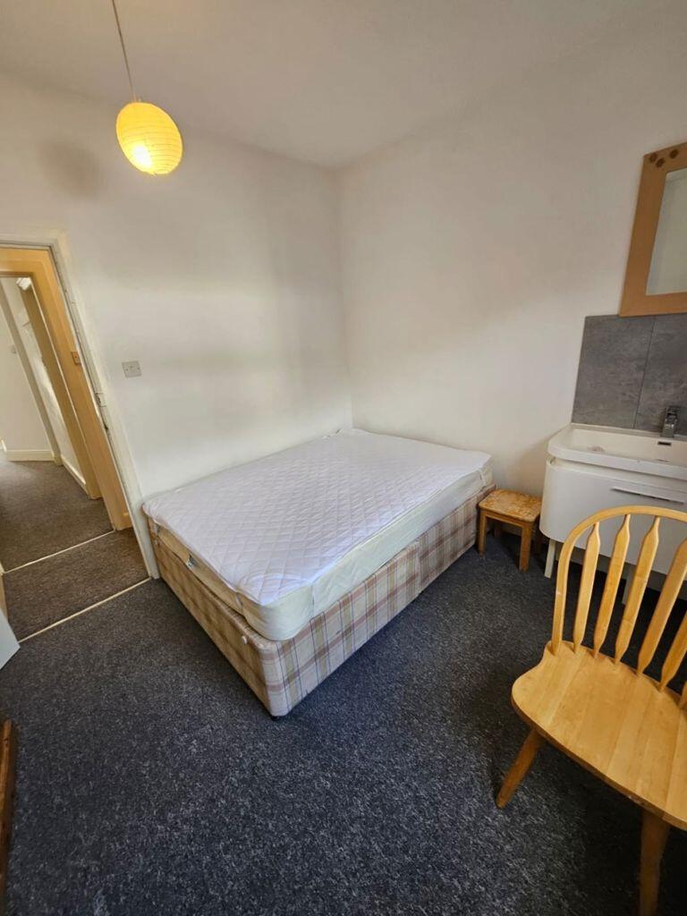 Additional image 11 of STUDENT SIX DOUBLE BEDROOM, ENSBURY PARK (p05573)