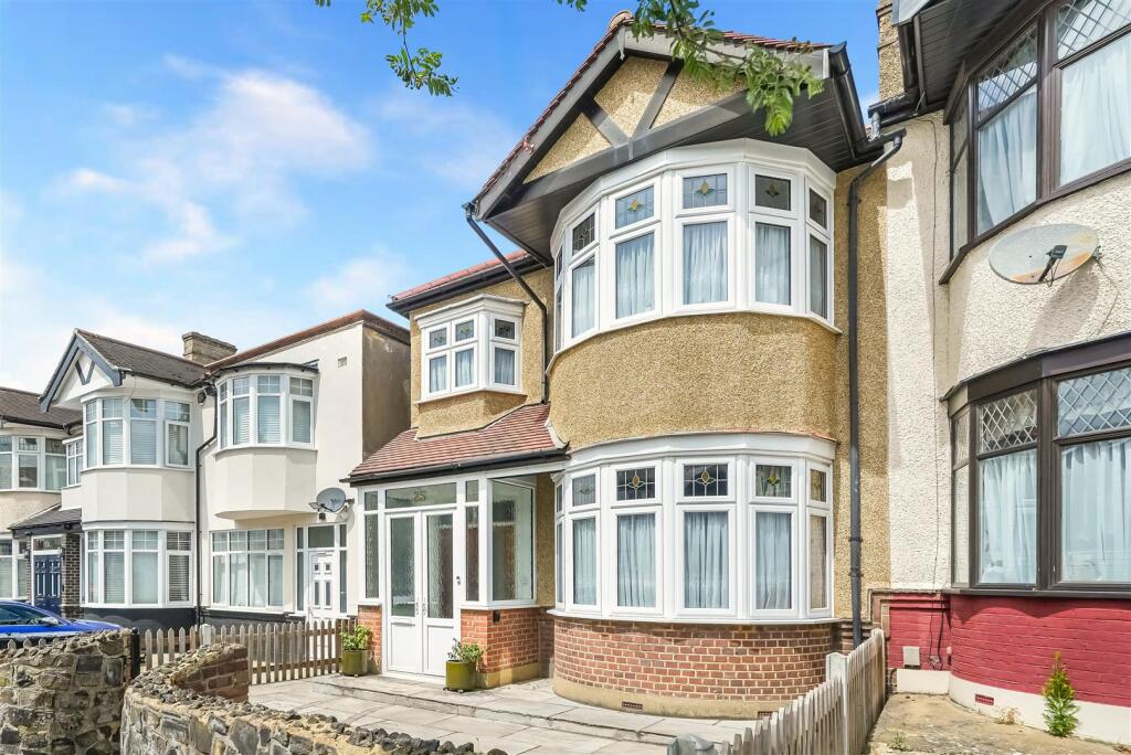 Main image of property: Braintree Avenue, Ilford
