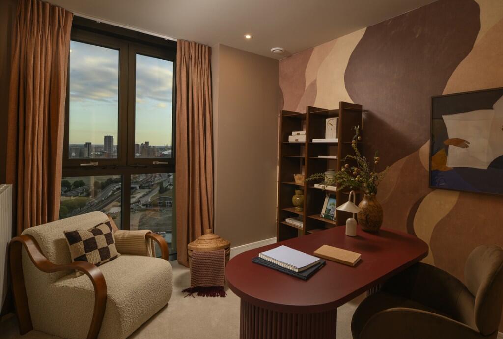 The Redwood, 
5 Affinity View, 
London,
E16 photo 5