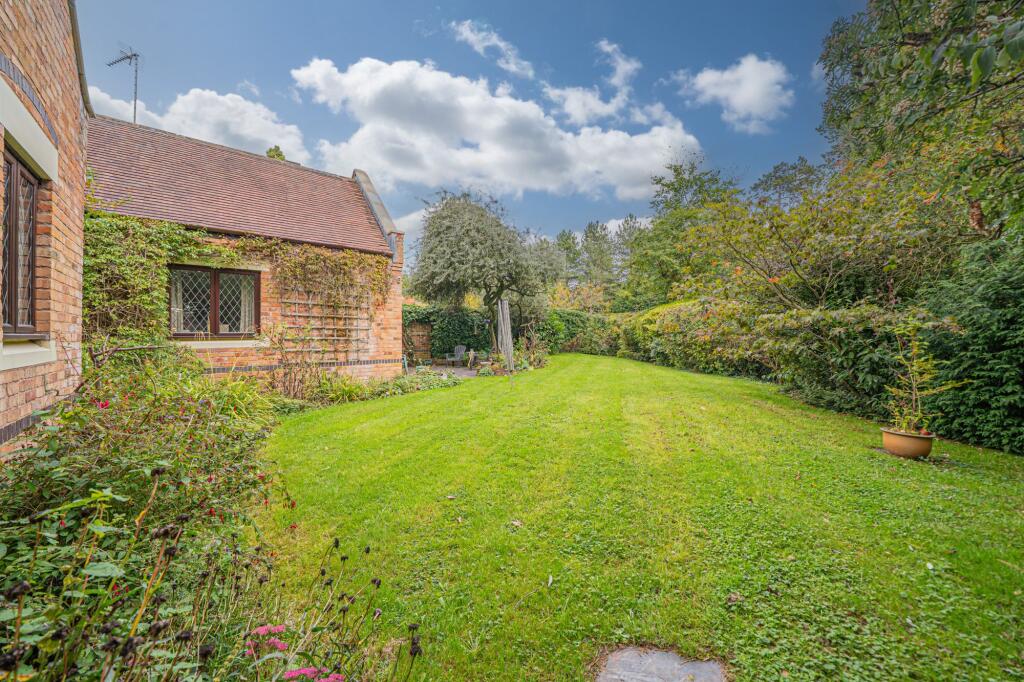 Additional image 25 of Parkfields, Arden Drive, Dorridge, B93