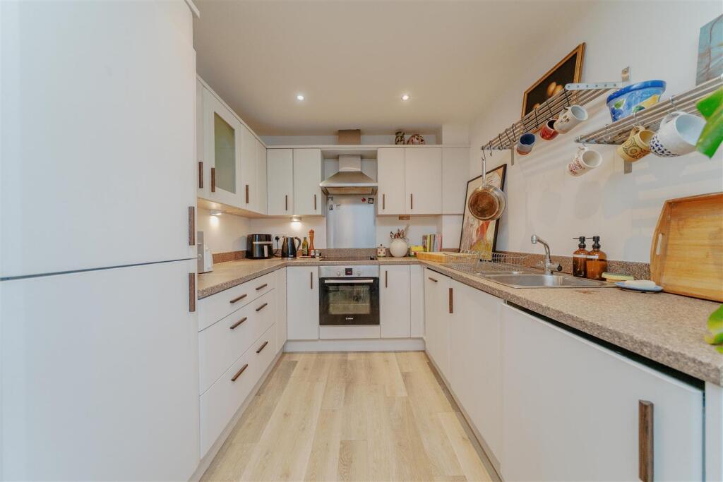 Apartment in Birmingham, Kings Heath - View 3