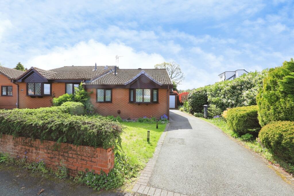 Main image of property: Glendale Close, WOLVERHAMPTON, West Midlands, WV3