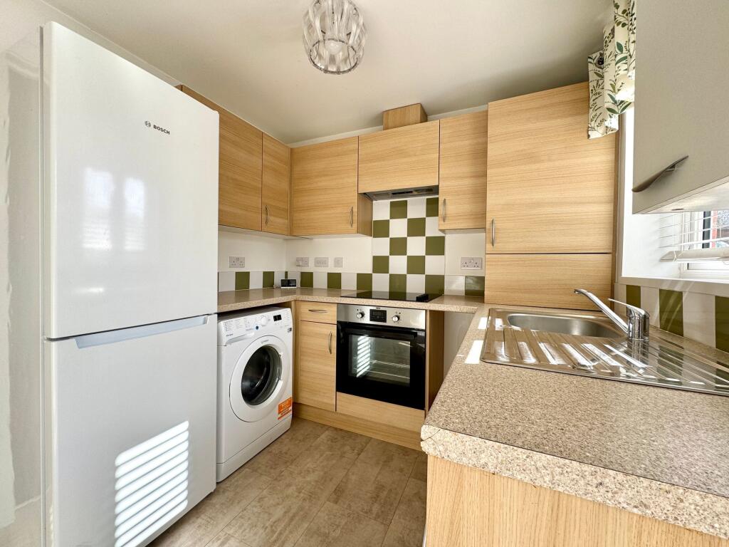 Rainscombe Road, Coate, SN3 photo 4