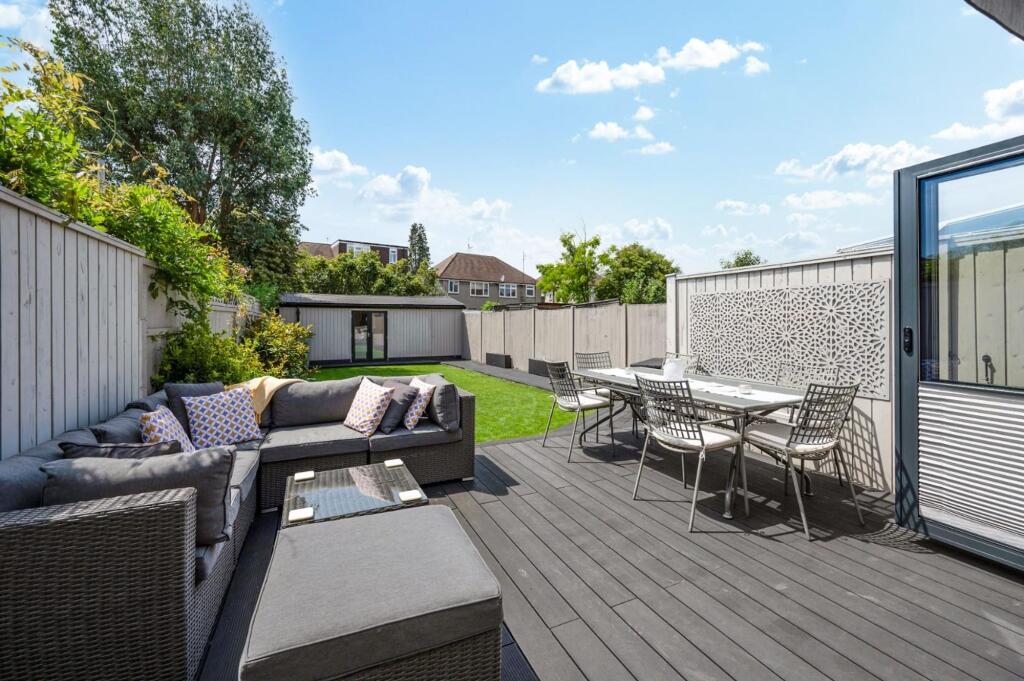 Poole Road, Epsom, KT19 photo 3