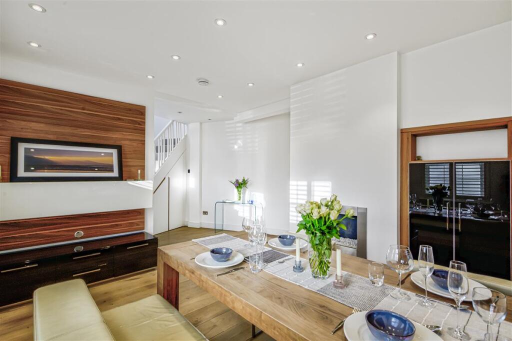 Main image of property: The Polygon, SW4