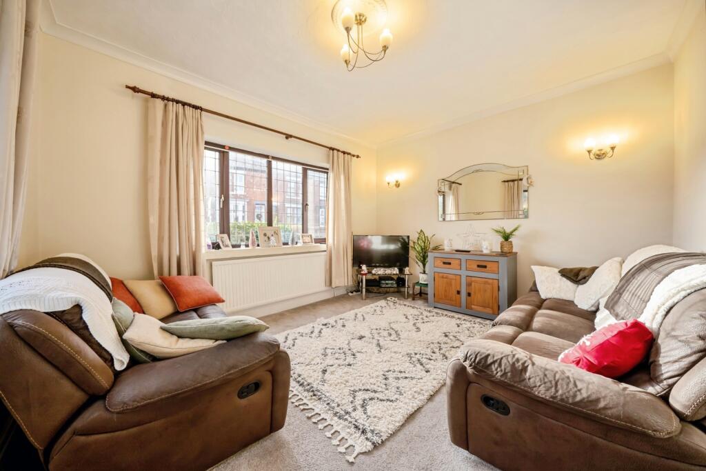 Halton Road, Runcorn, Cheshire, WA7 photo 3