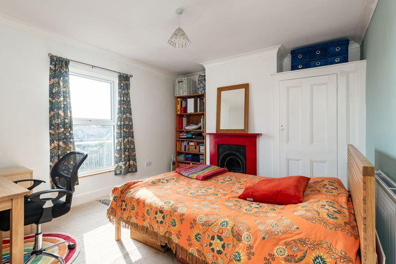 House in Frindsbury, Medway - More