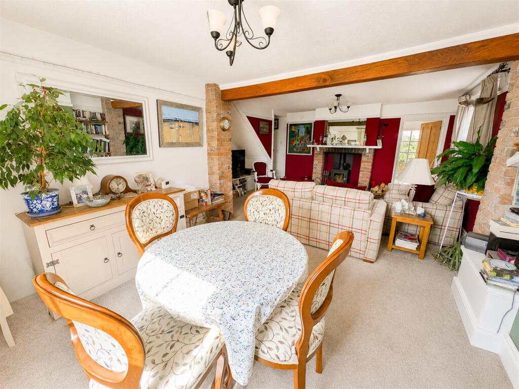 The Street, Framfield, Uckfield, TN22 5NL - View 4