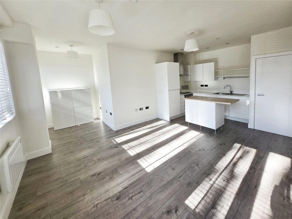 Apartment in Maidstone, Kent - View 2