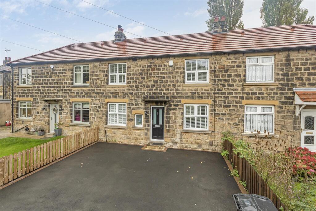 3-bed terraced on Nunroyd Avenue, Guiseley, Leeds, £329,950