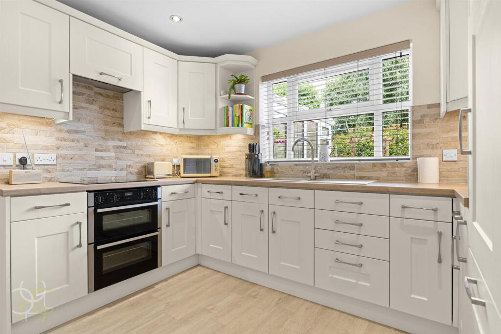 Celandine Way, Evesham photo 2