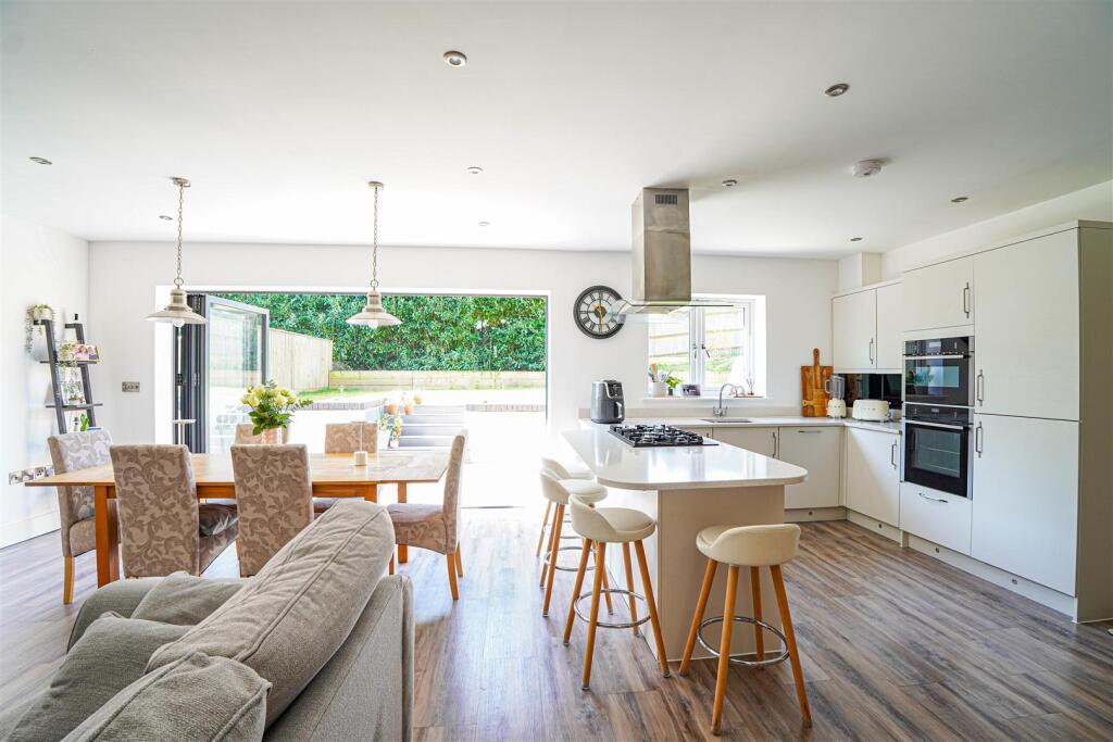 House in St. Leonards-on-Sea, Hollington - View 5