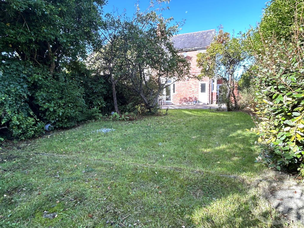 Fleetwood Road North, Thornton-Cleveleys photo 2