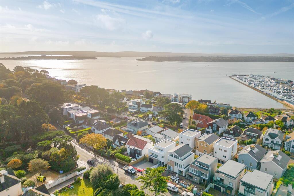 Additional image 38 of Sandbanks Road, Lilliput