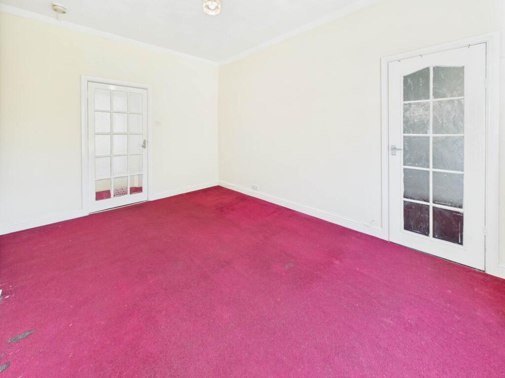 Apartment in Glasgow - View 3