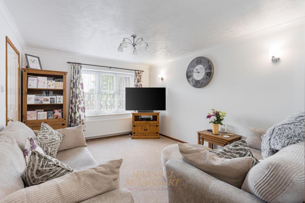 Pinewood Way, Haywards Heath, RH16 - View 2