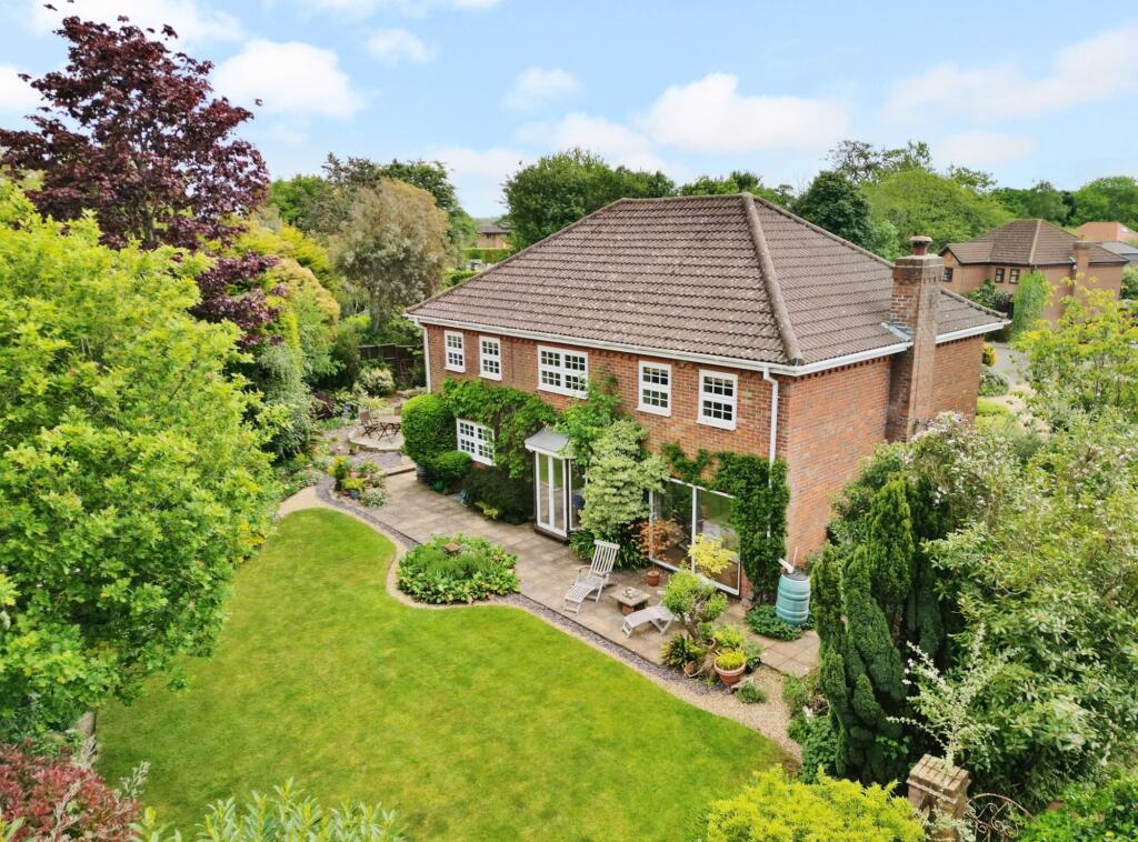 Old Priory Close, Hamble, SO31 photo 4
