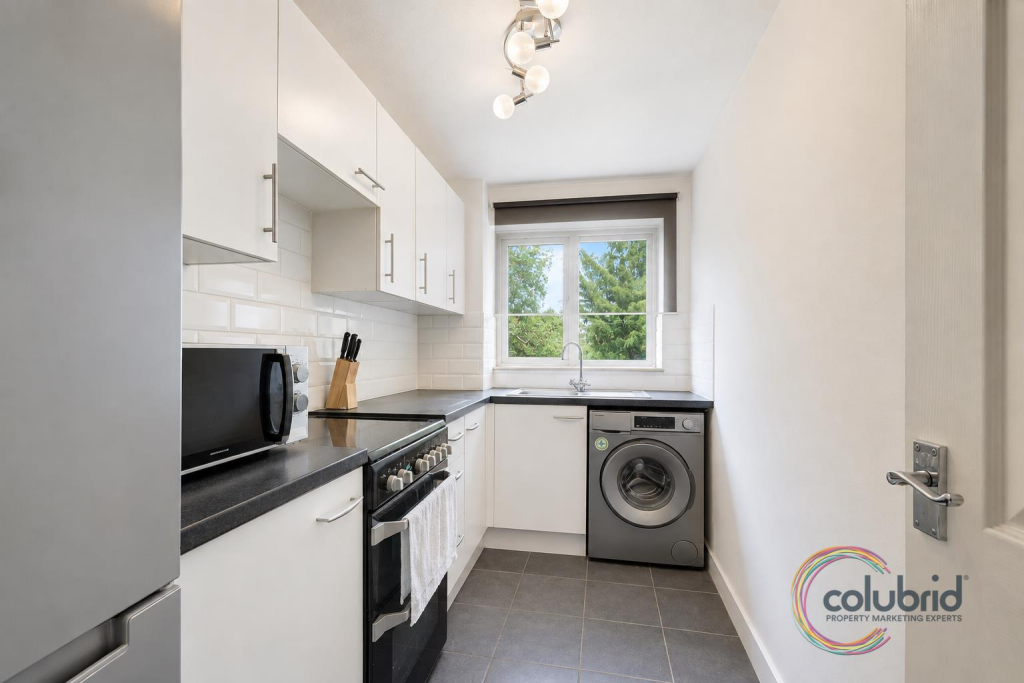 Apartment in Basildon, Vange - View 4
