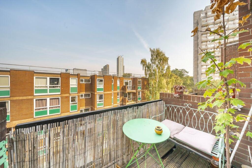 Wincott Street, Kennington photo 4