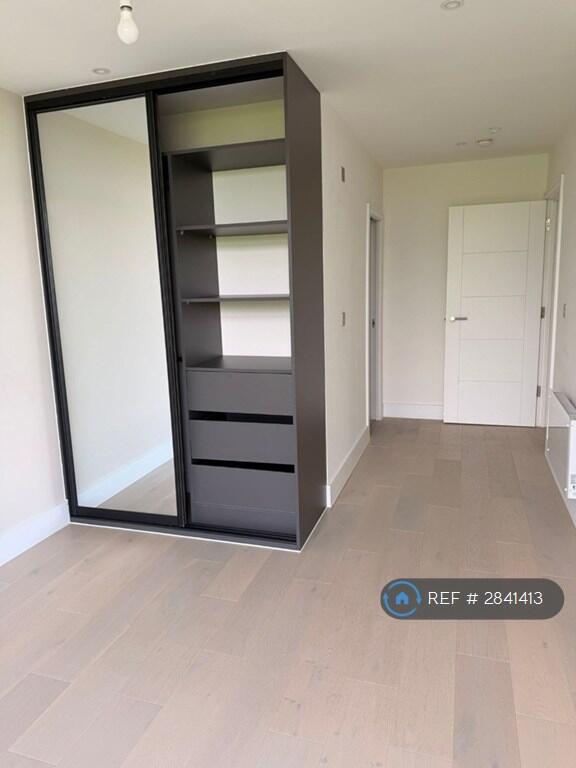 2 bedroom penthouse for rent
