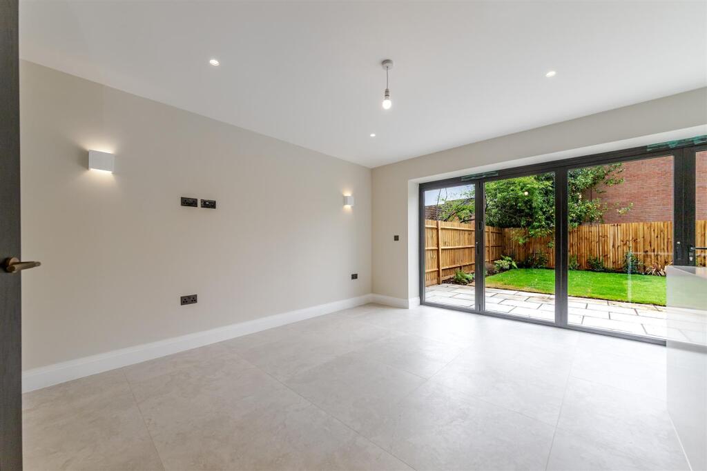 House in St Albans - View 4