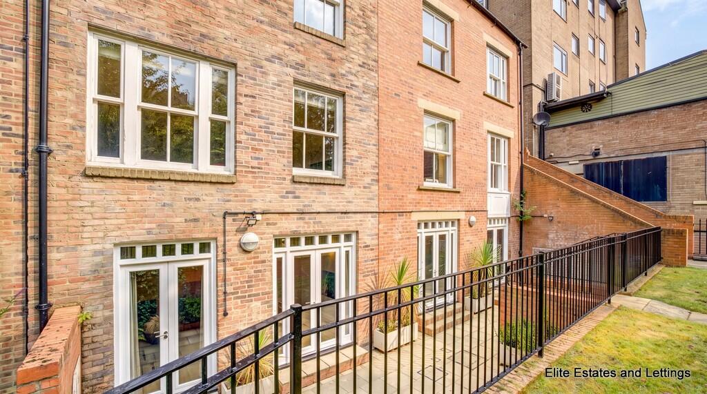 3-bed flat on Sylvan House, Durham, £379,995