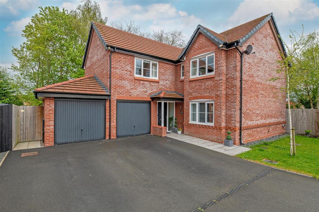 5-bed detached on Ravensthorpe, Great Sankey, WA5, £530,000