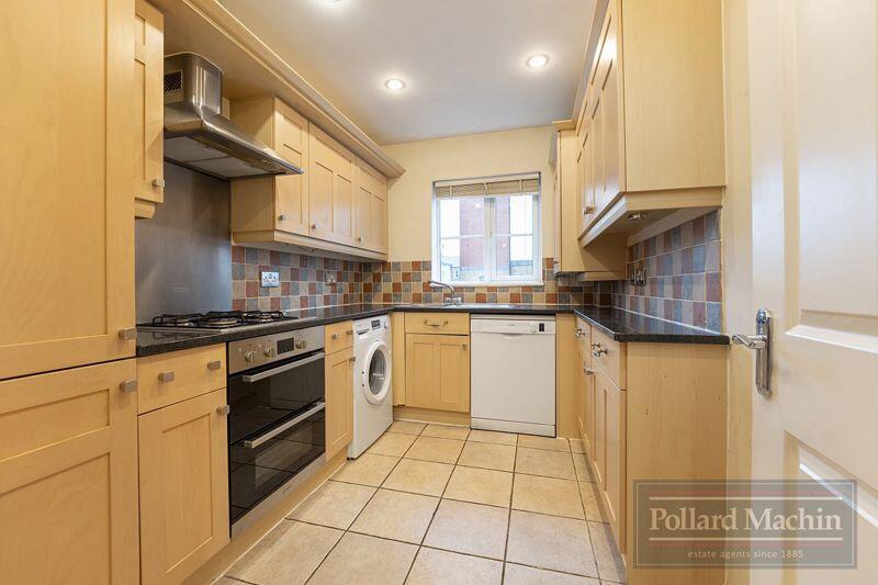 Coldstream Road, Caterham photo 4
