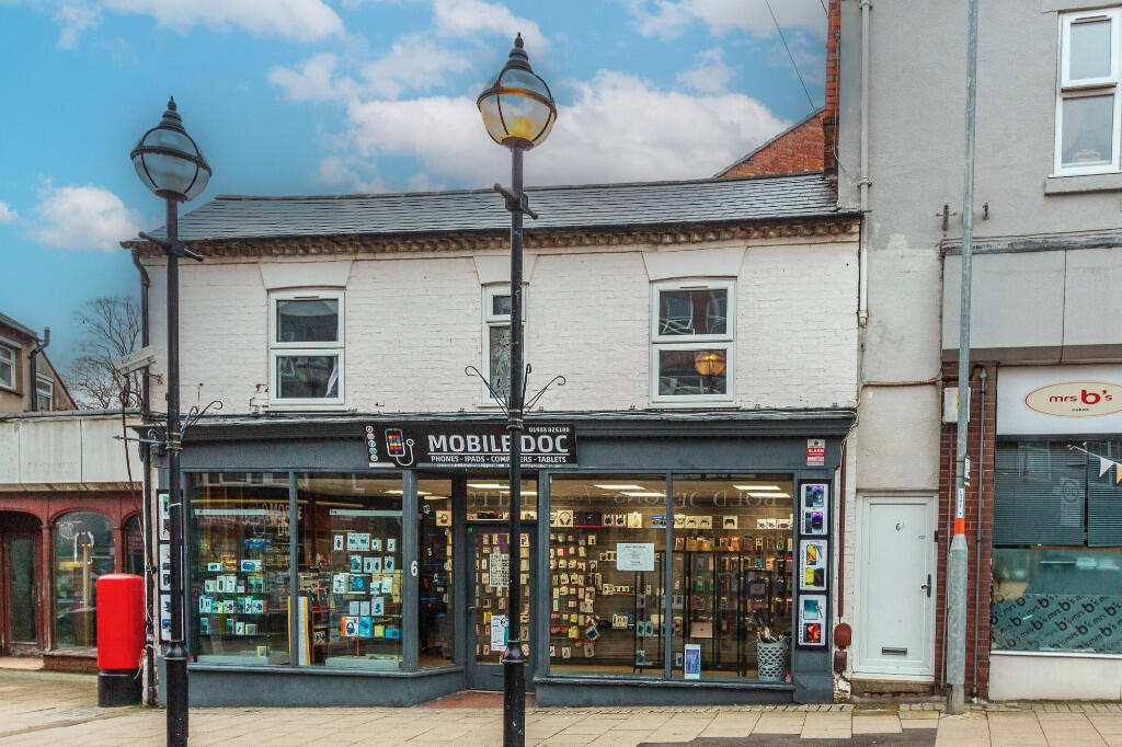 Main image of property: High Street, Rushden, Northamptonshire, NN10