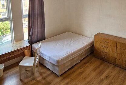 8 bedroom terraced house for rent