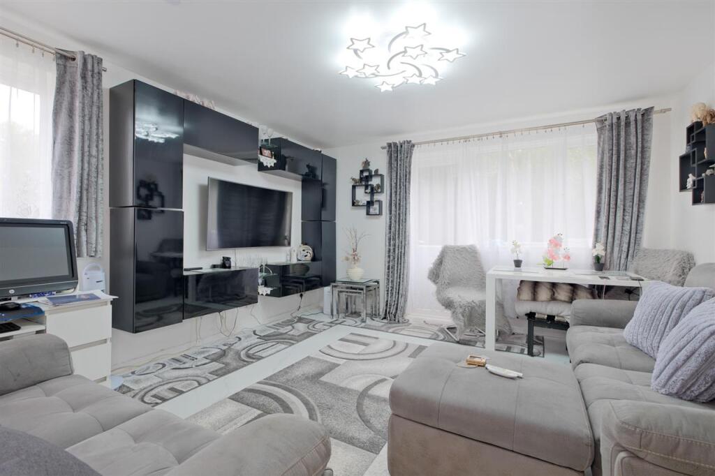 Apartment in Blantyre, Auchinraith, Hillhouse - View 2
