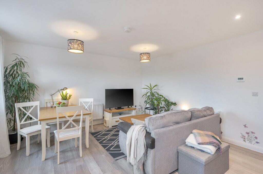 Apartment in Paulton, Bath and North East Somerset - View 3