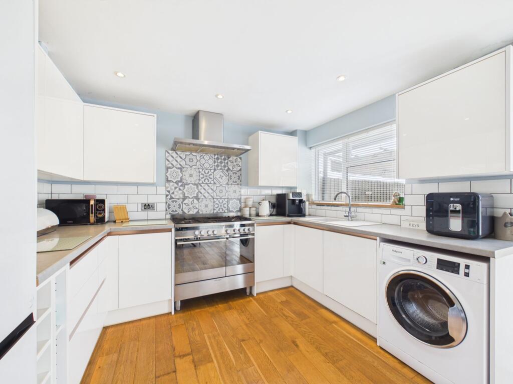 House in Nottingham - View 4