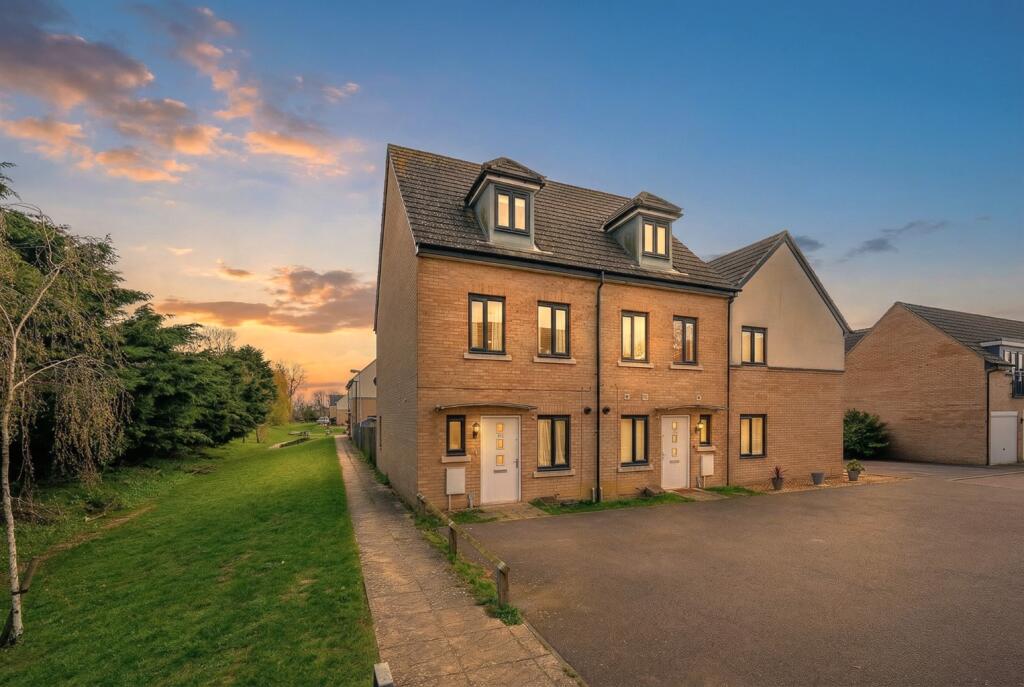 Main image of property: Dunnock Way, St. Ives, Cambridgeshire, PE27 5DJ