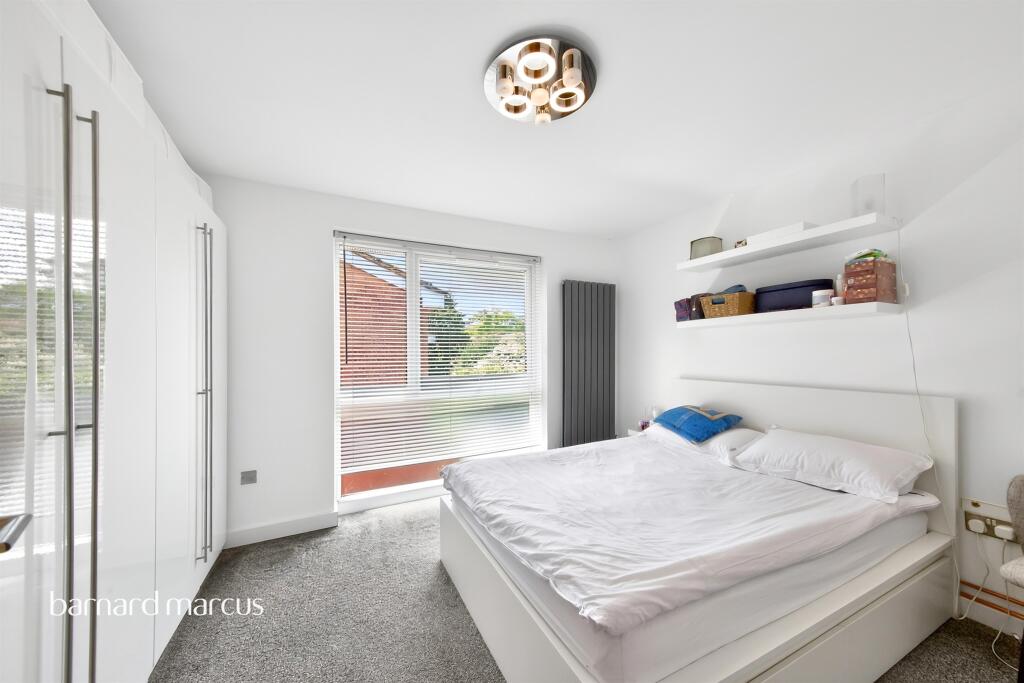 Apartment in London - More
