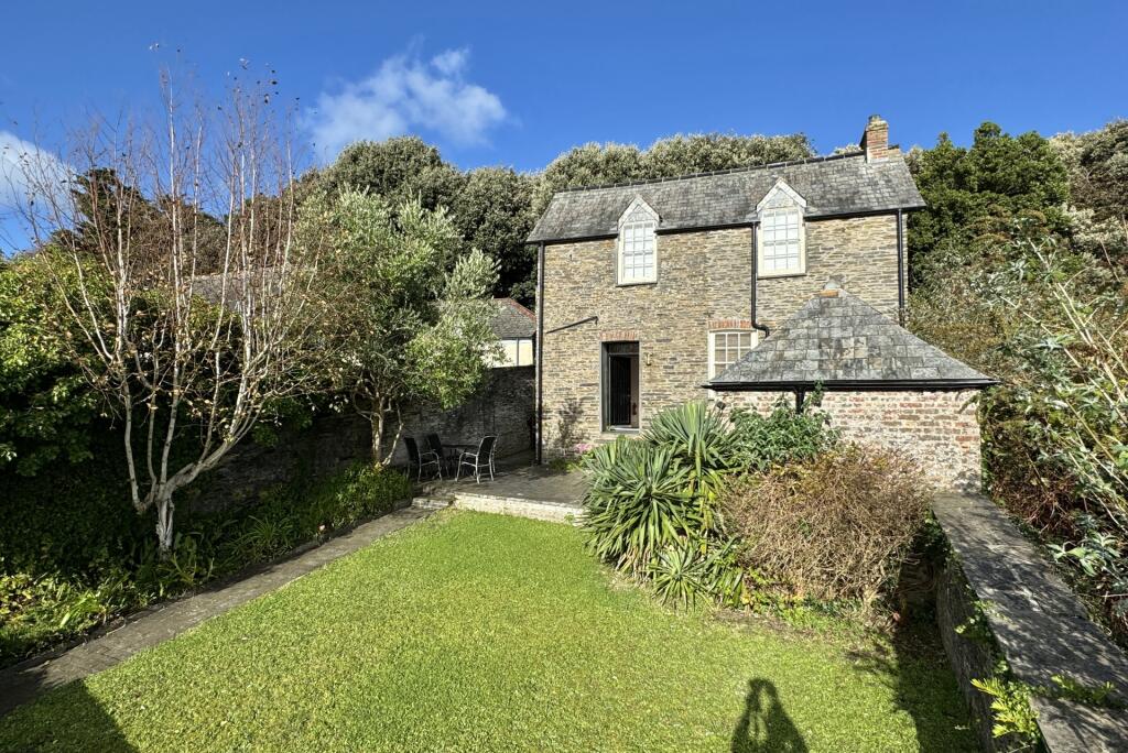 3-bed house on St. Saviours Lane, Padstow, PL28, £1,250,000